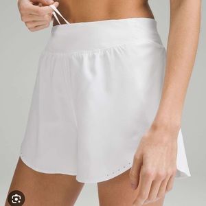 Lululemon white fast n free short size 4 brand new